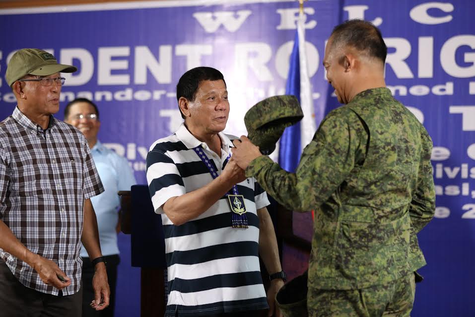 Duterte in Bancasi 4thID troops