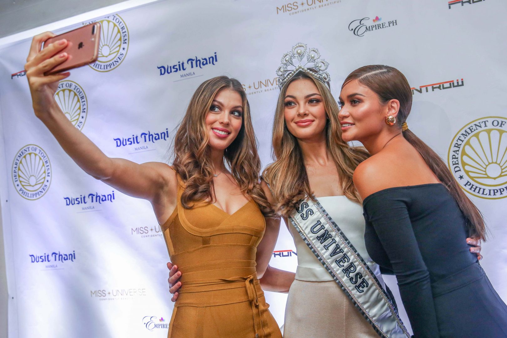 Look Three Miss Universe Winners In One Confidently Beautiful Shot