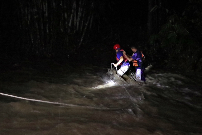 Butuan_Ugabang_Creek_rescue_roping_ERWIN_MASCARINAS