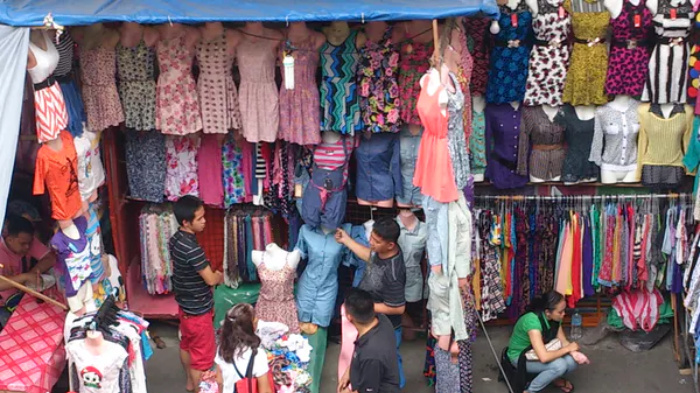 Tiangge street vendors