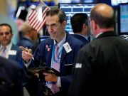 U.S. stock futures dip with rise in Korea tensions NYSE trading floor