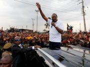 Kenyan court scraps presidential vote, Kenyatta calls for calm