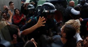 Cops bust Catalan voting