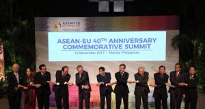 ASEAN-EU-family-pic_RUSSELL_PALMA__Asean_Pool