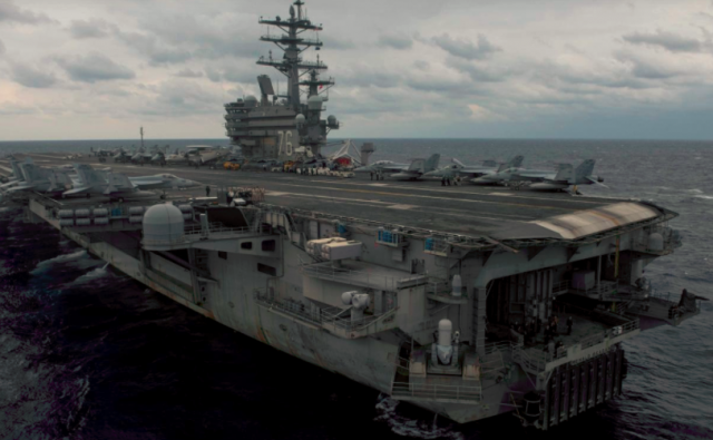 USS_Ronald_Reagan_operating_at_sea_REU