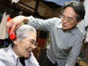 MAS MARAMING MATANDA KAYSA BATA | Number of births in Japan to hit record low in 2017