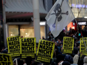 ‘DON’T LET NAZIS GOVERN! ‘| 20,000 protesters ask Europe to boycott Austria’s new right wing gov’t