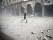U.N. demands Syria ceasefire as air strikes pound rebel areas