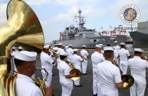 PH_Navy_Band_welcomes_French_frigate_Vendemiaire_handout
