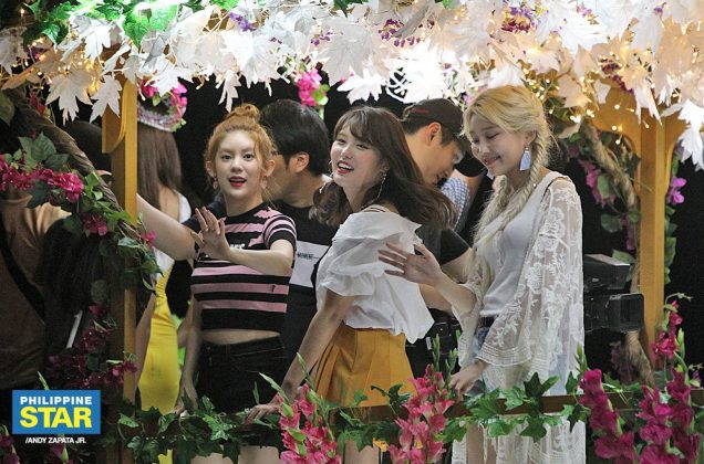 Momoland in Feria de Candon