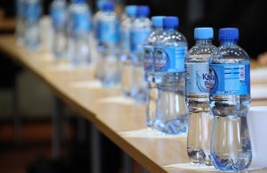 Bottled water interaksyon