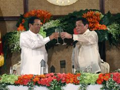 Duterte and Sirisena in a toast