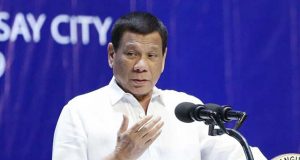 Duterte speaking to barangay chiefs