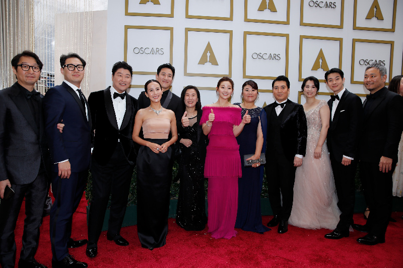 Cast of Parasite at the Oscars