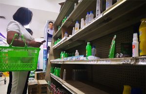Filipino in a grocery store