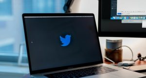 Laptop with Twitter logo