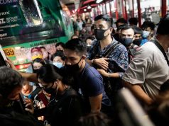 Commuters with masks