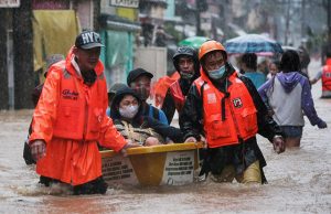 Typhoon Ulysses rescuers