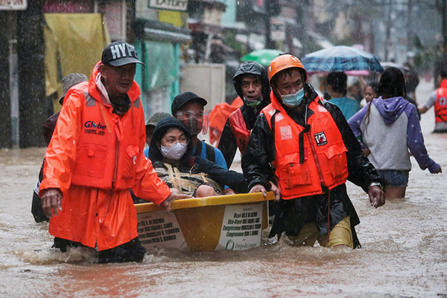 Typhoon Ulysses rescuers