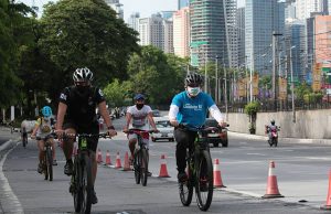 Cyclists along EDSA