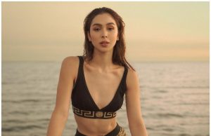 Julia Barretto beach photoshoot