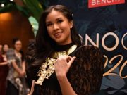 Kisses Delavin wearing terno