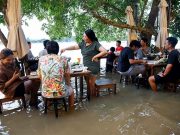 Riverside restaurant makes waves in Thailand as flood dining goes viral