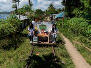 Trolley school helps Filipino children keep studies on track
