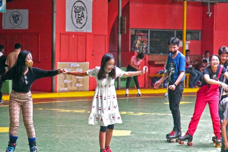 Baguio City's roller skating rink gains traction on Facebook thanks to this photo