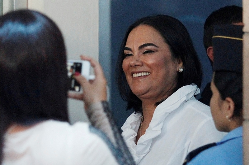 حكم على السيدة الأولى السابقة في هندوراس بالسجن 14 عامًا بتهمة الاحتيال
