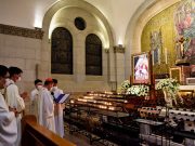 Follow Benedict XVI’s Christian life example, Manila archbishop tells faithful