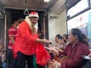 Transport officials bring holiday cheer through LRT, MRT Christmas trains