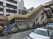 MRT Ortigas sidewalk