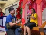 MRT-3 passenger inspired by ‘Love Booth’ proposes to girlfriend MRT-3 proposal