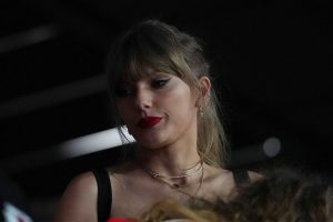 Australian police investigating assault complaint against Taylor Swift’s father thumbnail