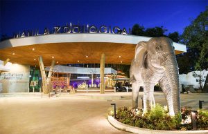Manila Zoo entrance