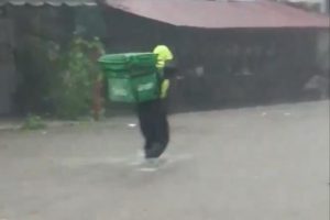 Delivery rider in Carina flood sparks concern over courier safety