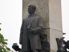 Jose Rizal_statue