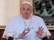 Pope Francis makes surprise first appearance at Vatican after hospital stay