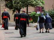Poisonous rumors and pink smoke – busy time for conclave whisperers