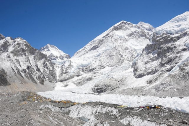 everest-mountain