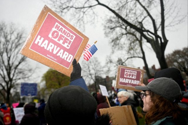hands-off-harvard