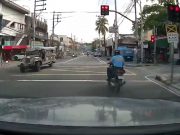 Dashcam catches enforcer ignoring red light in Quezon City intersection