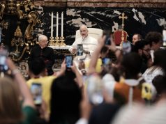 Pope urges Catholic influencers to prioritize human dignity over follower counts