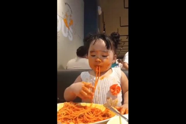 toddler-spaghetti
