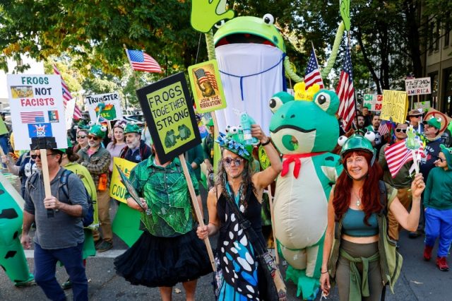 frogs-us-protest
