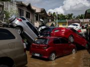 WATCH: Cars swept away during floods triggered by Typhoon ‘Tino’