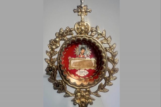 st-carlo-acutis-relic