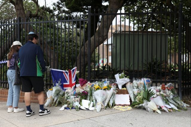 bondi-victims-mourn