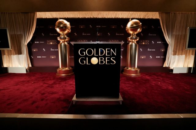 golden-globe-statues